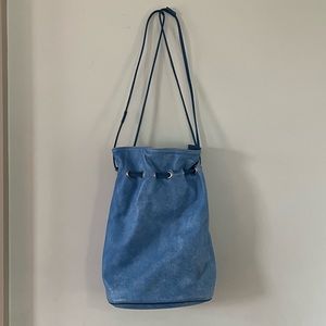 MNZ Bucket Bag